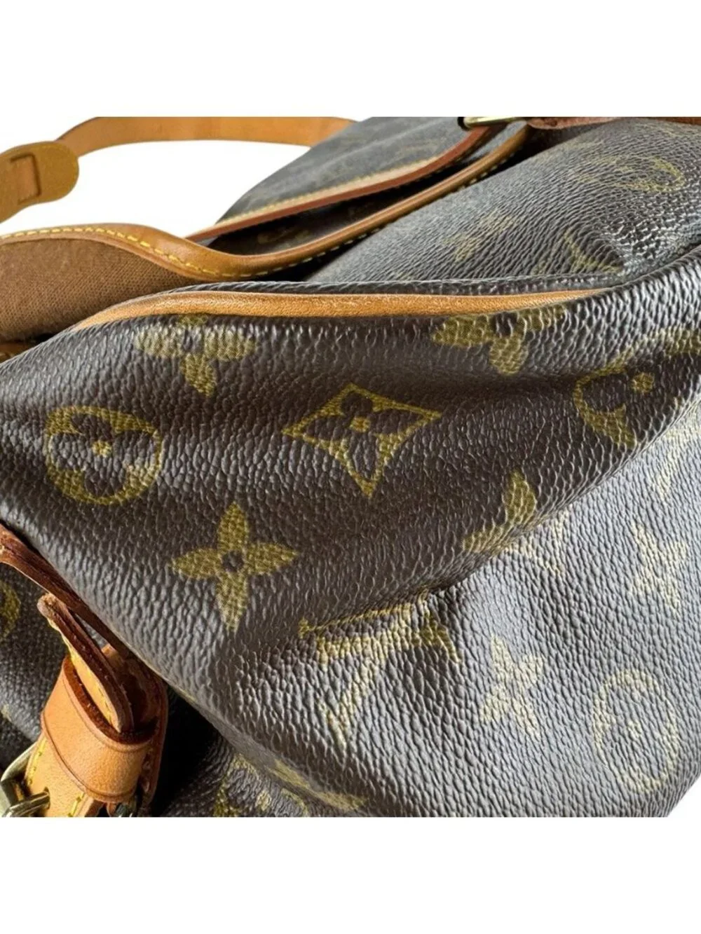 Louis Vuitton Shoulder Bag Saumur 35